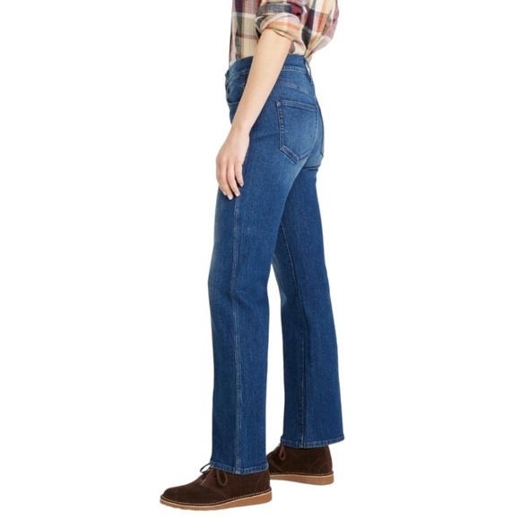 L.L. Bean Signature Original Fit Hi Rise Straight Leg 100% Cotton Jeans Women 10 - Picture 2 of 16